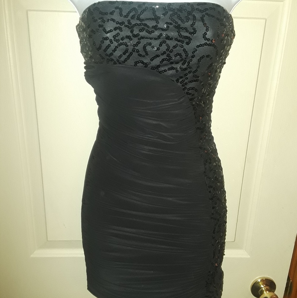 Forever 21 Strapless Mini Dress!